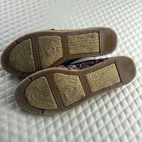 Talbots India Ink Multi Izzy Toe Cap Espadrille Flats Canvas Paisley Blue Sz 7.5 - Picture 14 of 16